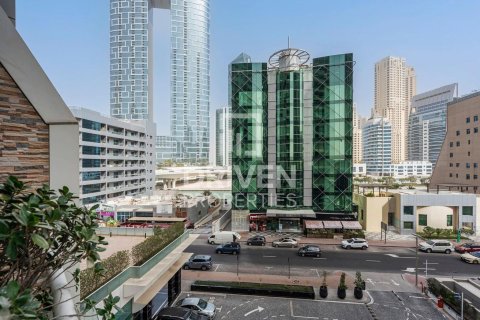 Appartement à KG Tower, Dubai Marina, Dubai, 3 chambres, 251.12 m², № 135373