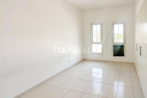 Снять в аренду таунхаус в The Springs, Дубай: 3 спальни, 340м², № 44708 - фото 6