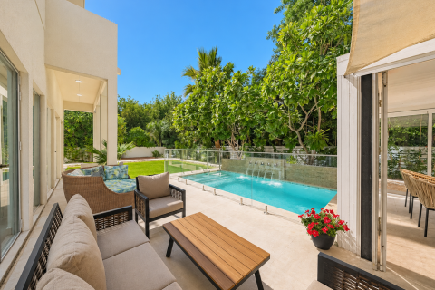 Villa à Dubai, 4 chambres, 578 m², № 137860