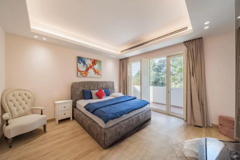Villa in Dubai 4 bedrooms, 578 sq.m. № 137860 - photo 8