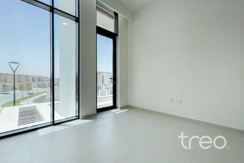 Снять в аренду таунхаус в Дубае: 3 спальни, 190.64м², № 124823 - фото 15