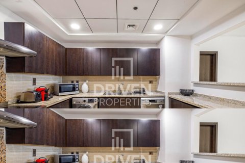 Снять в аренду квартиру в The Crescent, Пальма Джумейра, Дубай: 2 спальни, 181.72м², № 128719 - фото 16
