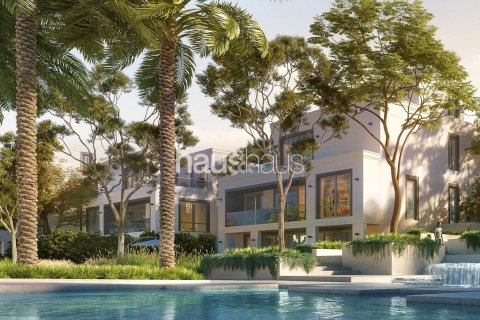 Villa in Dubai 4 bedrooms, 961 sq.m. № 43317 - photo 2