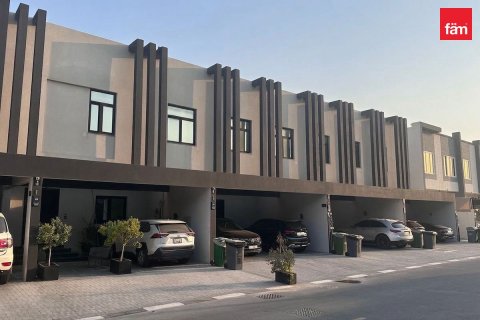 Villa in Al Furjan, Dubai 3 bedrooms, 177.5 sq.m. № 117751 - photo 2