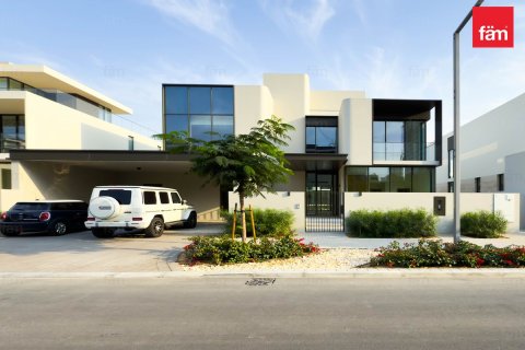 Villa in Dubai Hills Estate, Dubai 5 bedrooms, 649 sq.m. № 90371