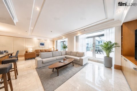 Apartment in DIFC, Dubai 4 bedrooms, 255.9 sq.m. № 109395