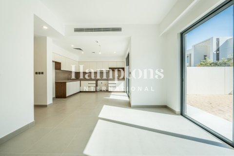 Снять в аренду таунхаус в Arabian Ranches 2, Дубай: 3 спальни, 140.00017585м², № 112323 - фото 3