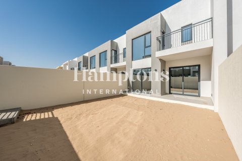 Снять в аренду таунхаус в Arabian Ranches 2, Дубай: 3 спальни, 140.00017585м², № 112323 - фото 6