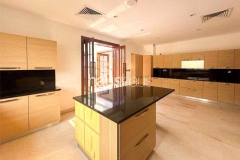 فيلا في Emirates Hills, دبي 6 غرف نوم , 860 م² رقم 43935 - صورة 12