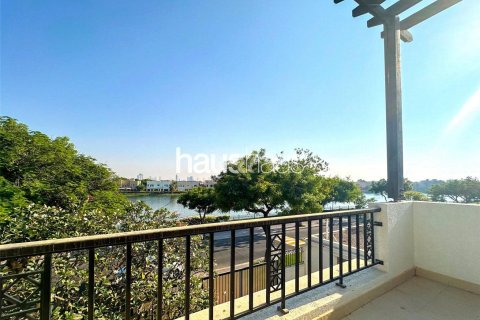 Villa à Emirates Hills, Dubai, 6 chambres, 860 m², № 43935