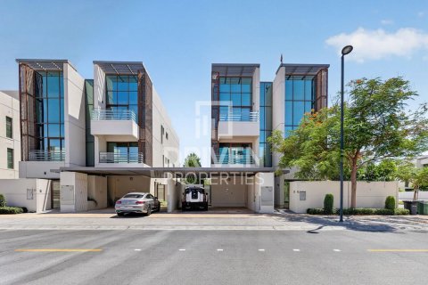 Villa in Meydan, Dubai 6 bedrooms, 512.64 sq.m. № 143132