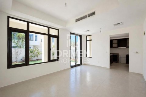 Вилла в Mira Oasis, Рим, Дубай, 3 спальни, 260.13м², № 143165