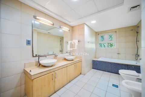 Appartement à Shoreline Apartments, Palm Jumeirah, Dubai, 3 chambres, 204 m², № 73795 - photo 21