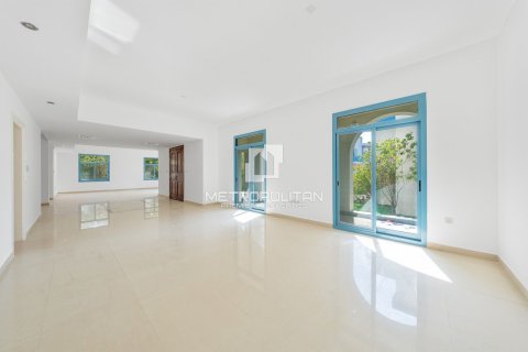 Villa en Falcon City of Wonders, Dubai, 5 dormitorios, 888 m², № 73789 - foto 8