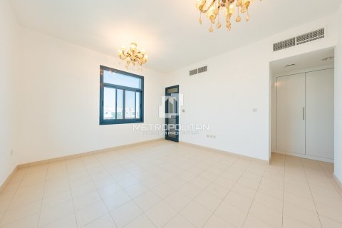 Villa en Falcon City of Wonders, Dubai, 5 dormitorios, 888 m², № 73789 - foto 28