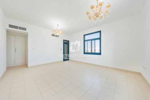 Villa en Falcon City of Wonders, Dubai, 5 dormitorios, 888 m², № 73789 - foto 25