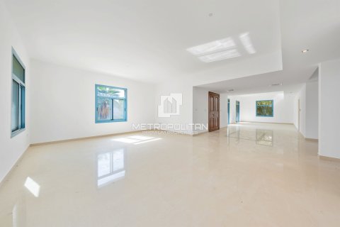 Вилла в Falcon City of Wonders, Дубай, 5 спален, 888м², № 73789