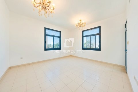 Villa en Falcon City of Wonders, Dubai, 5 dormitorios, 888 m², № 73789 - foto 27