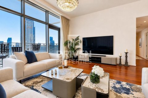 Apartment in BLVD Crescent, Downtown Dubai (Downtown Burj Dubai), Dubai 3 bedrooms, 209.12 sq.m. № 143228