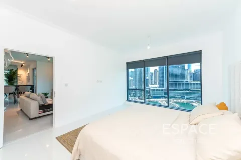 Apartment in Dubai Marina, Dubai 3 bedrooms, 195 sq.m. № 122591 - photo 13
