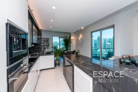 Apartment in Dubai Marina, Dubai 3 bedrooms, 195 sq.m. № 122591 - photo 9