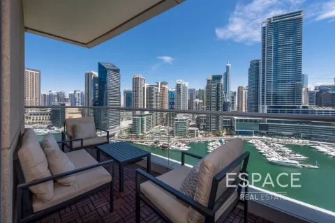Apartment in Dubai Marina, Dubai 3 bedrooms, 195 sq.m. № 122591