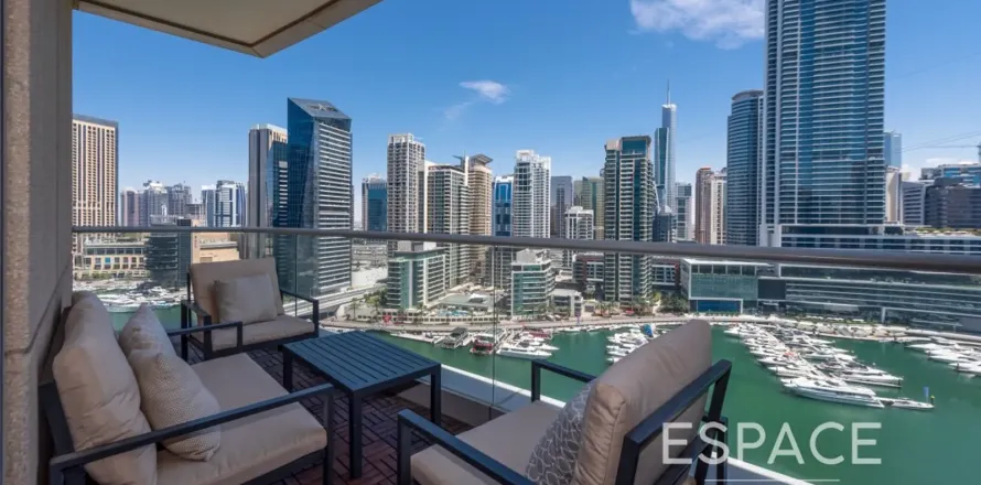 Apartment in Dubai Marina, Dubai 3 bedrooms, 195 sq.m. № 122591