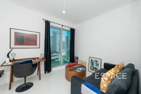 Apartment in Dubai Marina, Dubai 3 bedrooms, 195 sq.m. № 122591 - photo 14