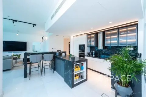Apartment in Dubai Marina, Dubai 3 bedrooms, 195 sq.m. № 122591 - photo 6