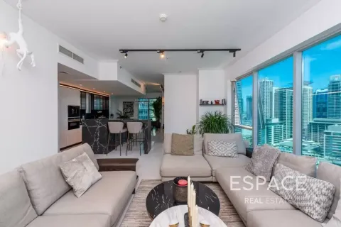 Apartment in Dubai Marina, Dubai 3 bedrooms, 195 sq.m. № 122591 - photo 4