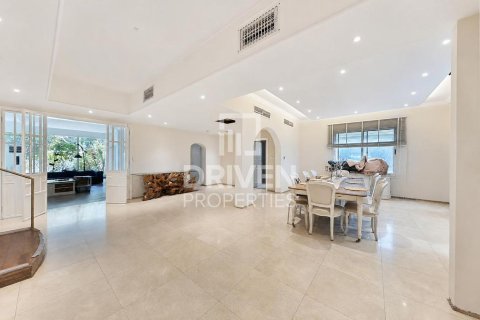 Villa à Falcon City of Wonders, Dubai, 5 chambres, 1064.85 m², № 140220 - photo 5