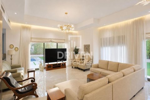 فيلا في فيلات, دبي 6 غرف نوم , 1332.04 م² رقم 140225 - صورة 5