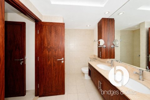 Apartment in Downtown Dubai (Downtown Burj Dubai), Dubai 2 bedrooms, 130 sq.m. № 134155 - photo 6