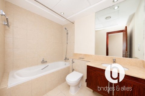 Apartment in Downtown Dubai (Downtown Burj Dubai), Dubai 2 bedrooms, 130 sq.m. № 134155 - photo 18