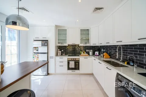 Villa en Springs 2, The Springs, Dubai, 3 dormitorios, 209 m², № 122356 - foto 6