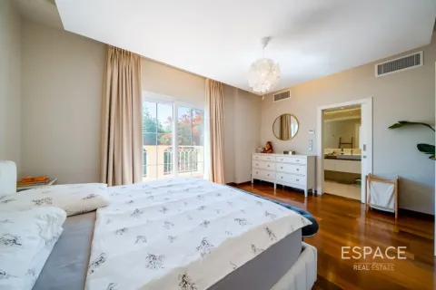 Villa en Springs 2, The Springs, Dubai, 3 dormitorios, 209 m², № 122356 - foto 11