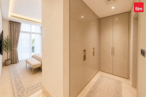 Apartment in Palm Jumeirah, Dubai 3 bedrooms, 340.9 sq.m. № 124291 - photo 11