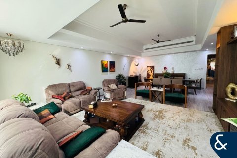 Appartement à Al Seef  Towers, Jumeirah Lake Towers, Dubai, 2 chambres, 184 m², № 98505