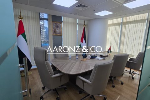 Office in Business Bay, Dubai 101 sq.m. № 94460 - photo 4