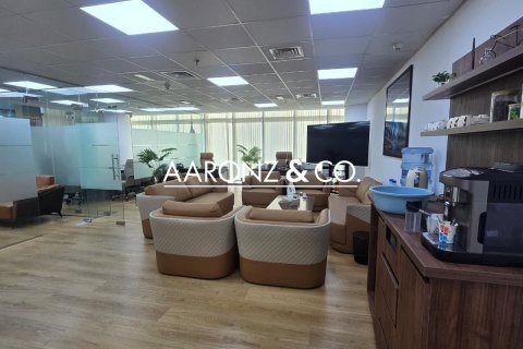 Office in Business Bay, Dubai 101 sq.m. № 94460 - photo 8