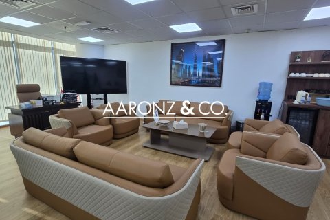 Office in Business Bay, Dubai 101 sq.m. № 94460 - photo 7