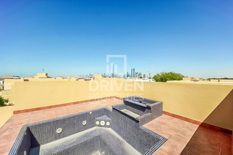 Снять в аренду виллу в Jumeirah 3, Джумейра, Дубай: 6 спален, 1138.06м², № 129195 - фото 18