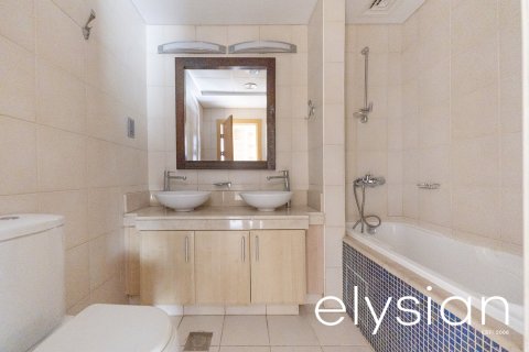 Apartamento en Shoreline Apartments, Palm Jumeirah, Dubai, 2 dormitorios, 144 m², № 37840 - foto 4