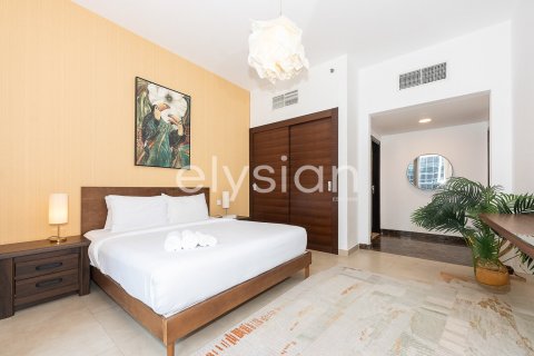 Apartment in Sparkle Towers, Dubai Marina, Dubai 1 bedroom, 76 sq.m. № 37843 - photo 7