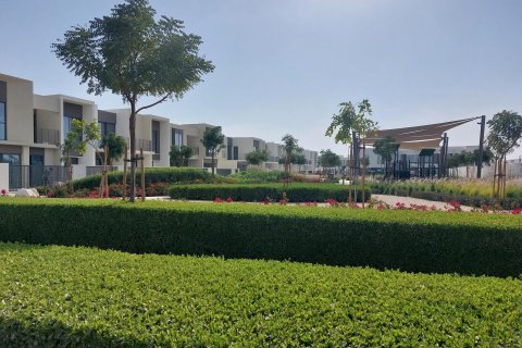 Снять в аренду виллу в Al Manara, Jumeirah Village Triangle, Дубай: 3 спальни, 189.15050800м², № 124307 - фото 7