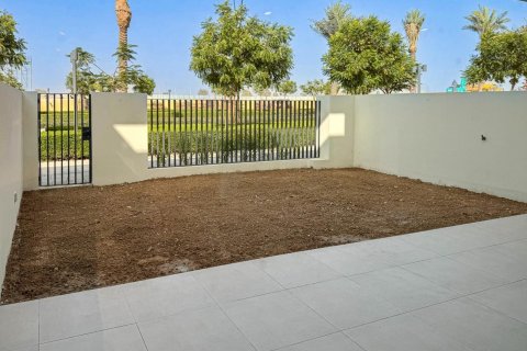 Снять в аренду виллу в Al Manara, Jumeirah Village Triangle, Дубай: 3 спальни, 189.15050800м², № 124307 - фото 14