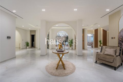 Villa in Meydan, Dubai 5 bedrooms, 957 sq.m. № 43909 - photo 10