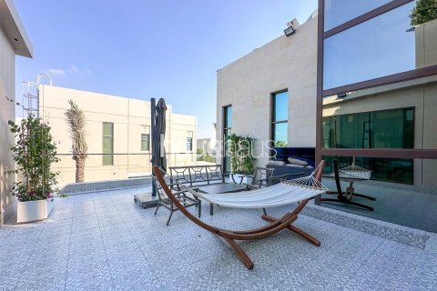 Villa in Meydan, Dubai 5 bedrooms, 957 sq.m. № 43909 - photo 30