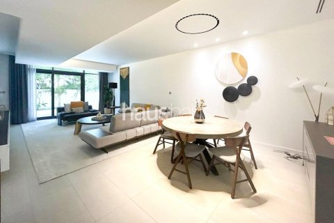Adosado en DAMAC Hills (Akoya by DAMAC), Dubai, 4 dormitorios, 314 m², № 43893 - foto 4