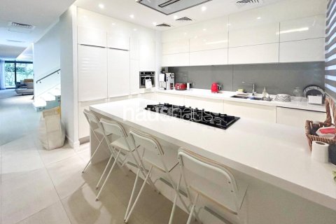 Adosado en DAMAC Hills (Akoya by DAMAC), Dubai, 4 dormitorios, 314 m², № 43893 - foto 5